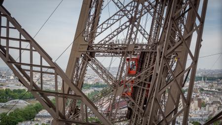 Photo structure and elevator Eiffel Tower