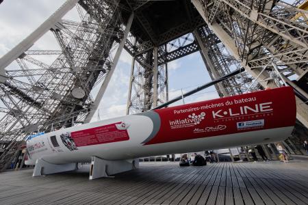 Photo Sailboat Initiatives-Coeur at the Eiffel Tower